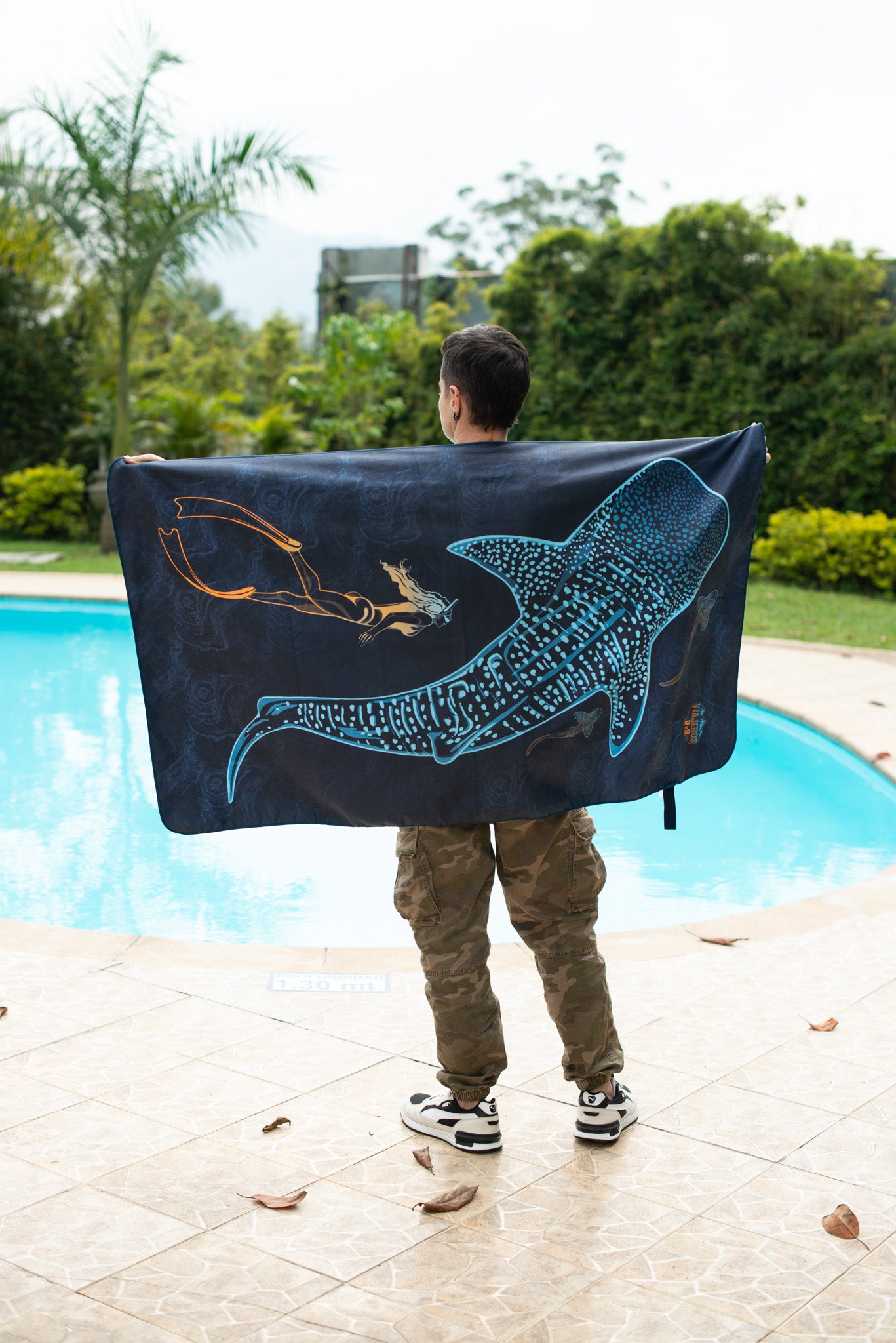 Toalla Microfibra tiburón Ballena 130 cm x 80 cm