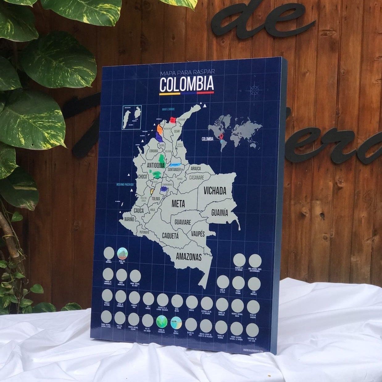 Marco MDF para colgar mapas y decorar espacios